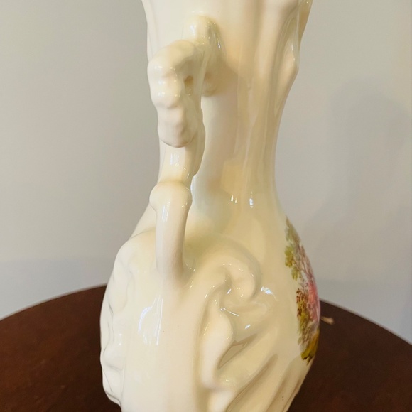 Vintage White porcelain vase with ruffled rim and pastoral scene, Victorian Vase - Picture 3 of 7